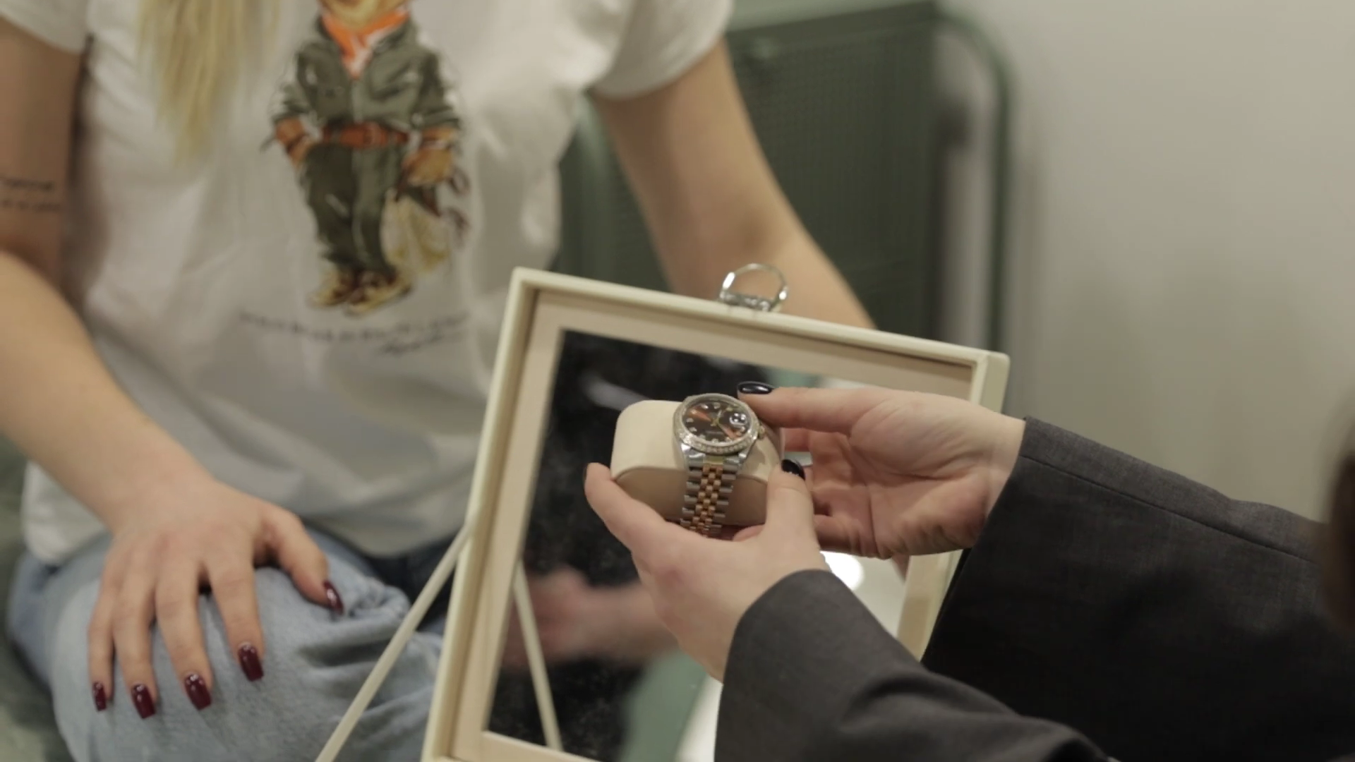Кольца Cartier, часы Rolex, сумки Jacquemus и туфли Dior: что носит Инна Белень - фото 687342