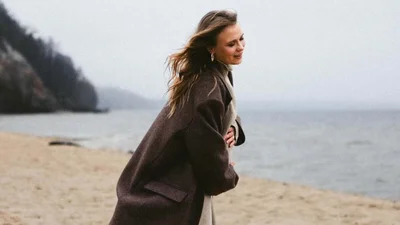 Вагітна Анна Кошмал виконала стійку на руках, а також розповіла про не любов до себе