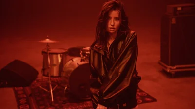 "Муракамі": DOROFEEVA выпустила новый трек, который стал официальным саундтреком к фильму "Песики"