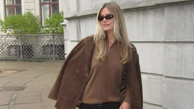 Весенняя классика: как стилизовать замшевый блейзер в деловом стиле