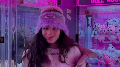 Зіркова подорож: Мішель Андраде показала місто, у яке закохалась – це щось екзотичною мовою