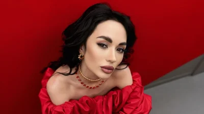 Чиста еротика: Таня Лі розбурхала мережу своїми гарячими фото