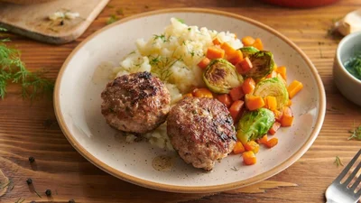 Соковиті котлети з фаршу і капусти – простий і економний рецепт