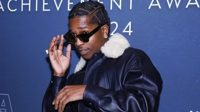 Грозило до 24 лет тюрьмы: A$AP Rocky упал в объятия Рианны после вынесения приговора – эмоциональное видео