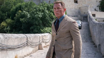 "Бонда" купили за миллиард: детали сделки шокируют