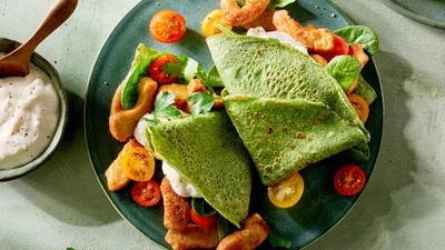 Шпинатные блины – подойдут для сладких и соленых начинок