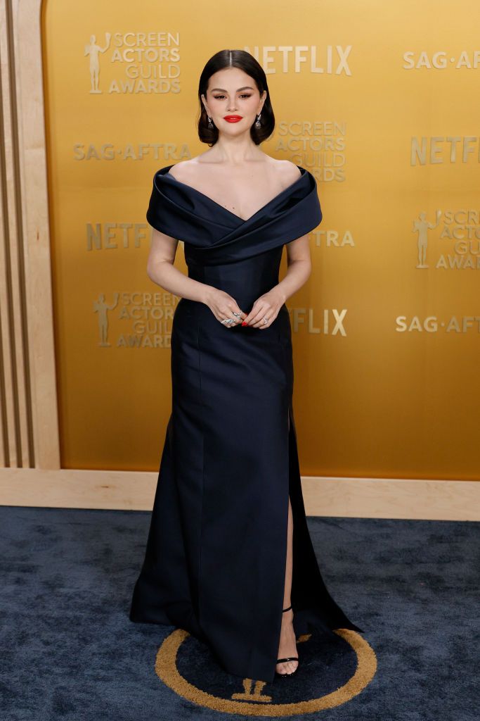 Оземпик или нервы перед свадьбой: Селена Гомес поразила худобой на премии SAG Award-2025 - 690757 Оземпик или нервы перед свадьбой: Селена Гомес поразила худобой на премии SAG Award-2025 - фото 690757