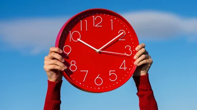 Переход на летнее время 2025 - на час вперед или назад - уже есть детали