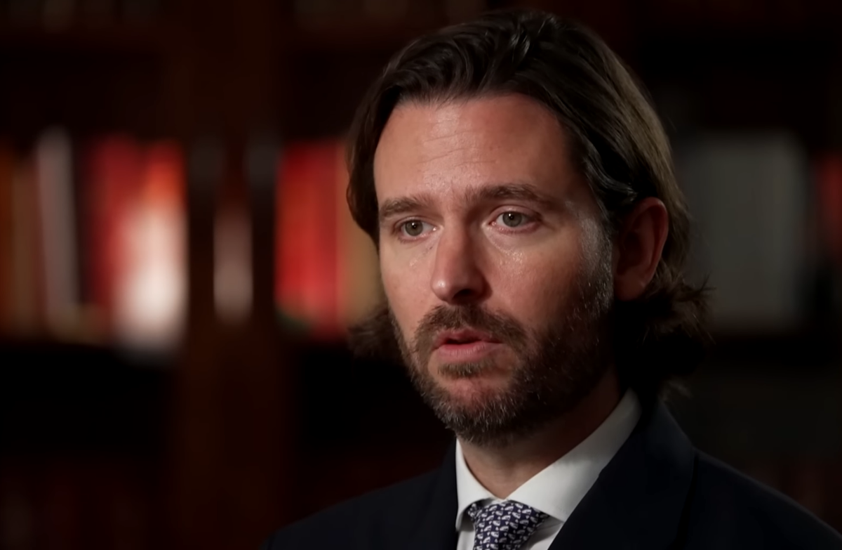 Экс-помощник Меган Маркл прокомментировал скандал с ее издевательствами над персоналом - фото 690921