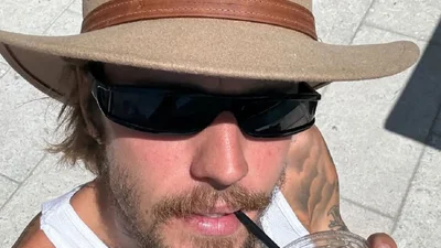 Норм или кринж: Джастин Бибер снова напугал фанов новым странным видео – певца просят остановиться ради сына