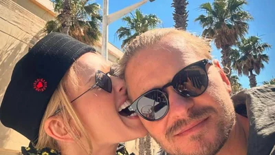 Катерина Кузнєцова відпочиває з бойфрендом-росіянином на Тенеріфе: море, вино й багато-багато їжі