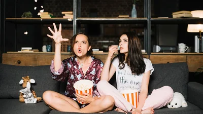 Який фільм ти ПОВИННА подивитись цими вихідними - трилер для Овна, жахачки для Водолія, а пригоди для Стрільця