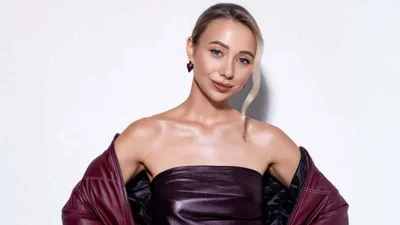 Екатерина Репяхова в кожаном аутфите обнажила плечи - сеть в восторге от этих фото