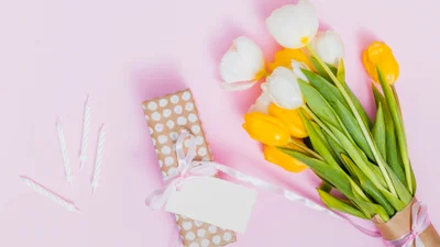 Что подарить учительнице на 8 марта: крутые идеи подарков, которые точно понравятся
