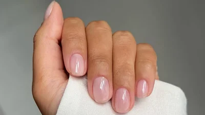 Мильні нігті – розкішний тренд манікюру для тих, хто любить простоту