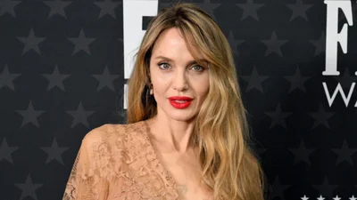 Нові стосунки Анджеліни Джолі після розриву з Піттом: "Їй складно довіряти чоловікам"