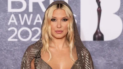 "Я не стесняюсь себя": Милли Бобби Браун разнесла хейтеров, которые зашеймили ее внешность