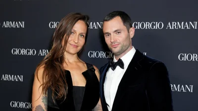 Звезда сериала "Сплетница" станет многодетным отцом: жена ждет двойню