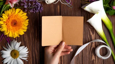 Зворушливі та оригінальні привітання з 8 березня для подруги, які підкорять її серденько