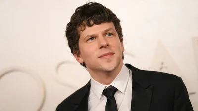 Звезда фильмов "Социальная сеть" и "Иллюзия обмана" стал гражданином Польши