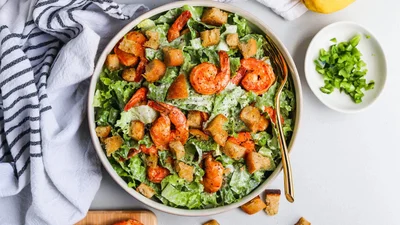 Праздничные салаты на 8 марта: 5 рецептов, которые быстро приготовить