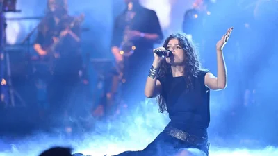 Неожиданный хит: песня с Евровидения-2025 взлетела на первое место в глобальном чарте Spotify