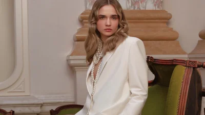 Андре Тан презентовал элегантную коллекцию "Муза" с трендовыми весенними образами