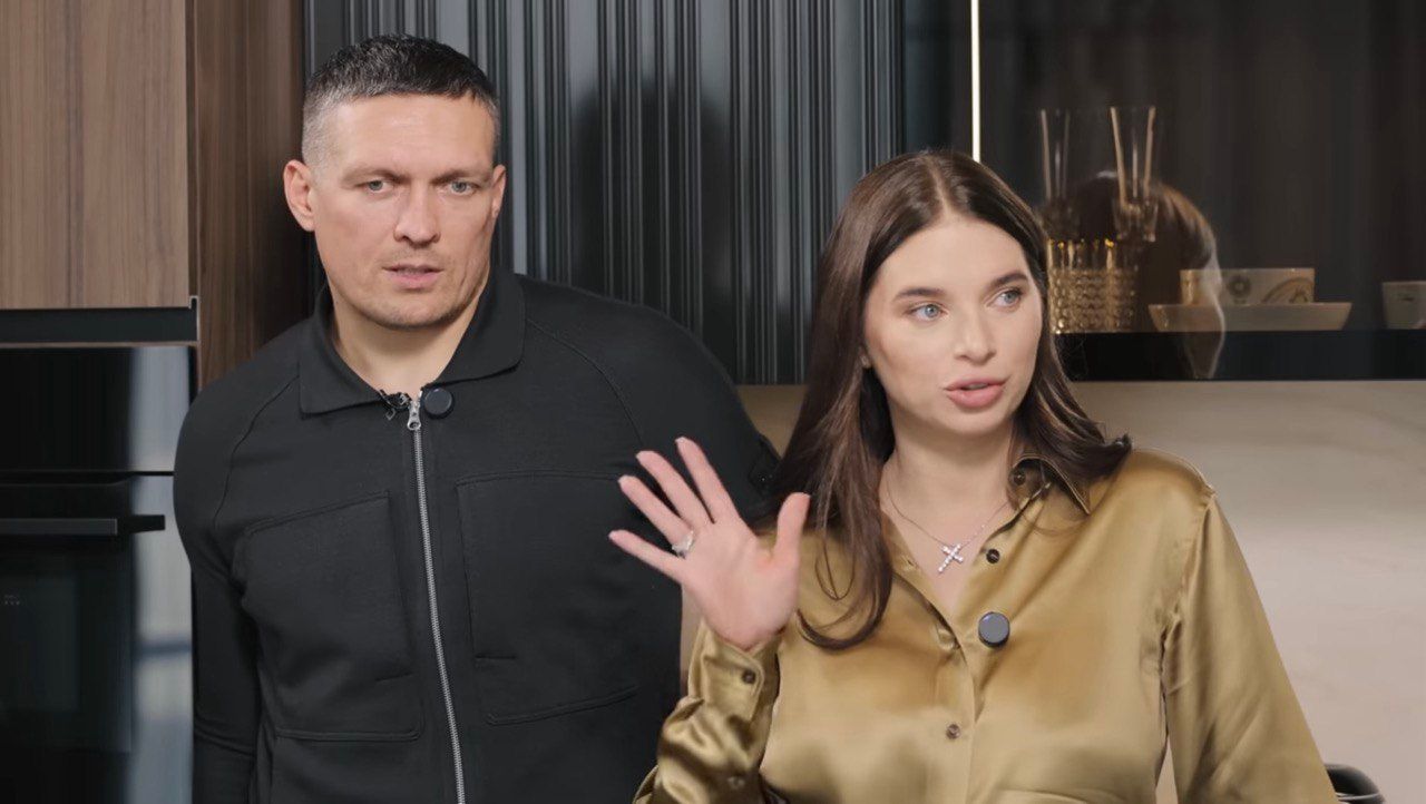 Усик з дружиною - фото 698050