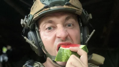 Коля Серга из шоу "Орел и Решка" стал советником министра иностранных дел