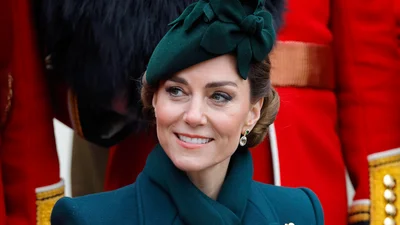 Єдиний колір манікюру, яким можна малювати нігті Кейт Міддлтон, став трендом весни 2025