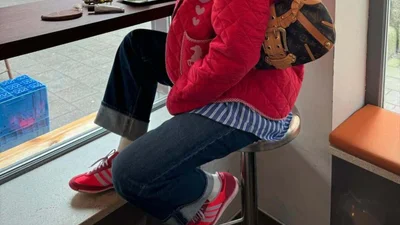 Подбираем самую трендовую обувь под джинсы: эти сочетания захочет каждая стильная крошка