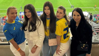 Як дружини відомих футболістів підтримували своїх чоловіків на матчі Україна – Бельгія