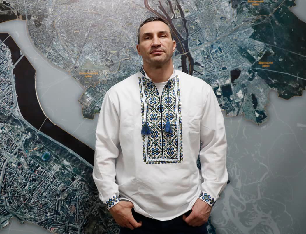 Виталий Кличко показал фото младшего брата Владимира в его день рождения - 700704 Виталий Кличко показал фото младшего брата Владимира в его день рождения - фото 700704