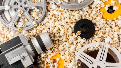 Стейтем-профи, украинская комедия от "Квартала" и еще 3 интересные премьеры в кино с 27 марта