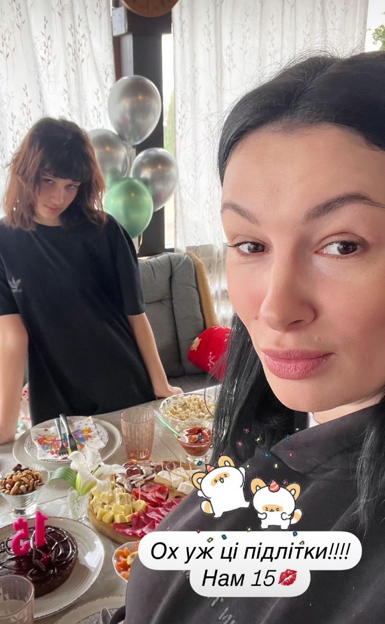 'Ох уж эти подростки': Анастасия Приходько показала 15-летнюю дочь и ошеломила их сходством - 702608 'Ох уж эти подростки': Анастасия Приходько показала 15-летнюю дочь и ошеломила их сходством - фото 702608