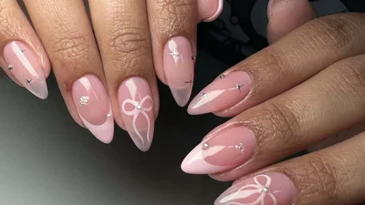 Як виглядає найромантичніший манікюр цього року - б’юті-тренд для справжніх кокеток