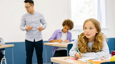 Конфликт между учеником и учителем: как действовать родителям