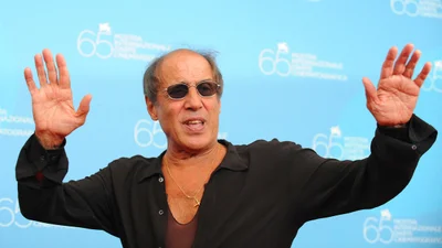 87-летний Адриано Челентано появился на новом фото, и фанаты не могут поверить своим глазам