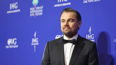 На фоні розмов про кризу середнього віку Леонардо Ді Капріо змінив колір брів, бороди та волосся