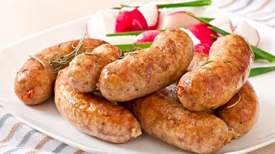 Оценит вся семья: домашние сосиски от Эктора Хименес-Браво