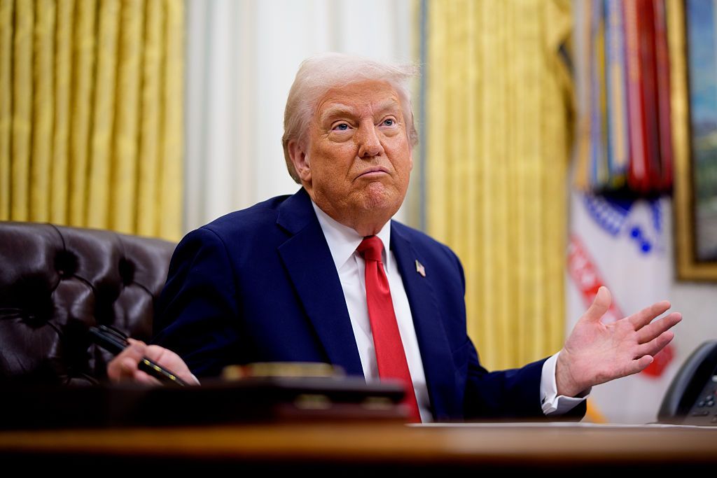Дональд Трамп та його вбодобання у спідній білизні  - фото 704055