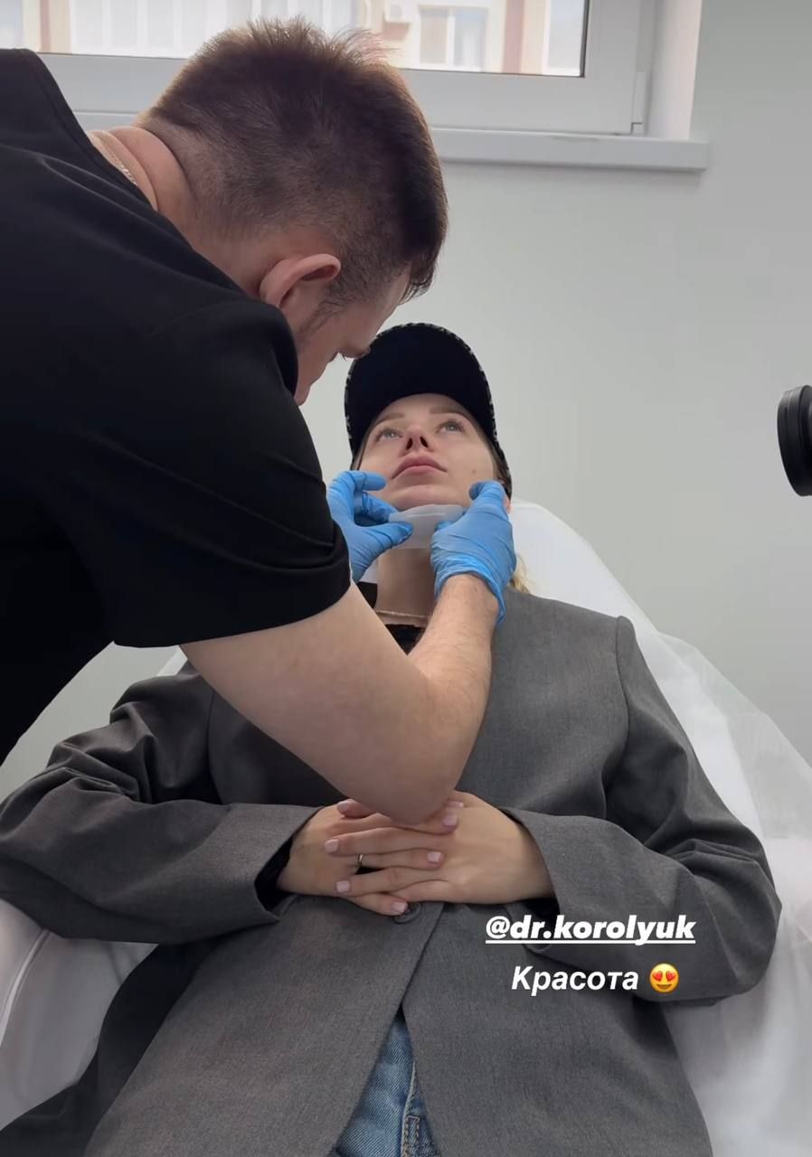 Дружина Віктора Павліка розповіла, чи подобається їй обличчя після операції - 704300 Жена Виктора Павлика рассказала, нравится ли ей лицо после операции - фото 704300