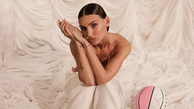 "Ромашки": MAYOROVA випустила трек про згаслі почуття