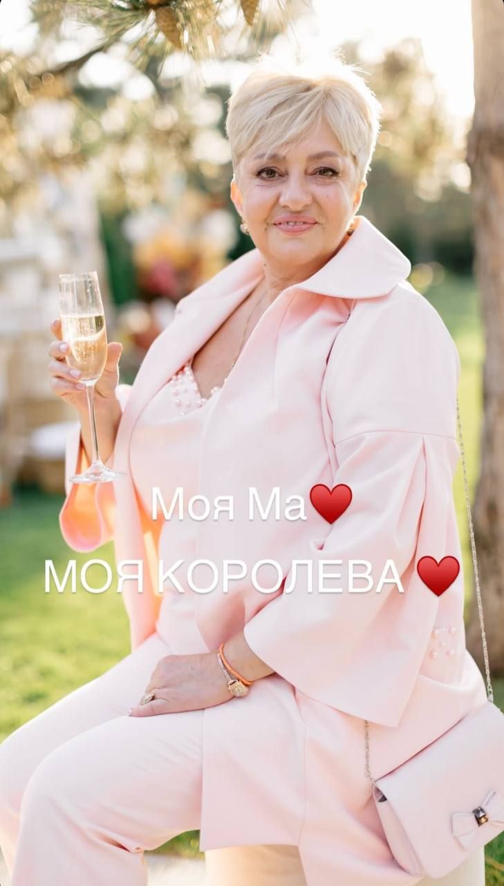 Кристина Горняк поздравила экстещу Остапчука с днем рождения - королева в розовом - 704735 Кристина Горняк поздравила экстещу Остапчука с днем рождения - королева в розовом - фото 704735