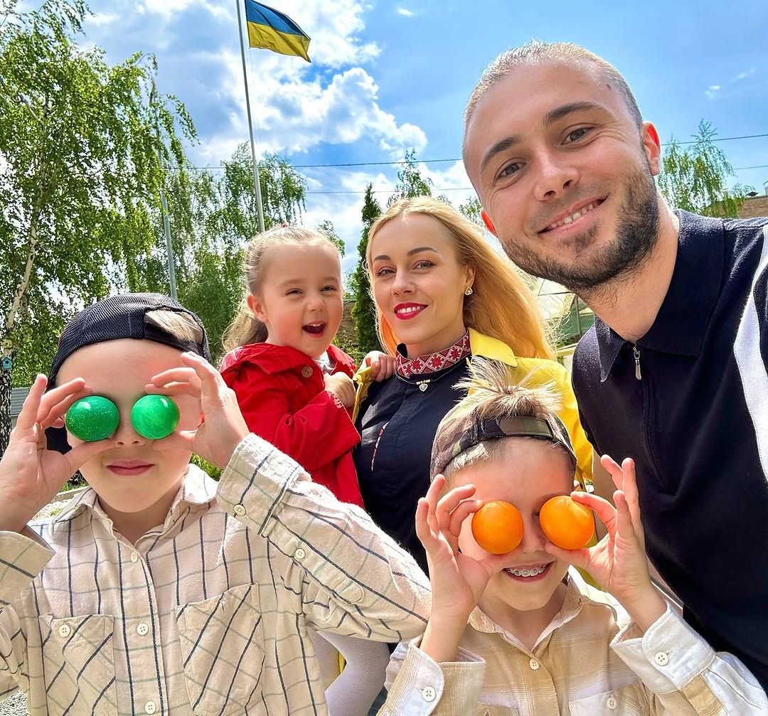Родина Тараса та Олени Тополів - 705374 Родина Тараса та Олени Тополів - фото 705374