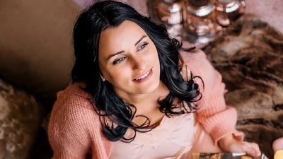 Ліза Глінська зізналася, чи планувала виїхати за кордон, і як її дівчата реагують на вибухи