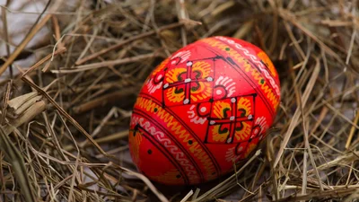 С Пасхой 2025 - яркие открытки и короткие стихи на украинском для поздравления с праздником