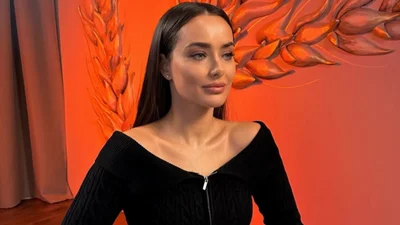 Пока Мишину не берут в Голливуд, она наслаждается видео созданным ИИ