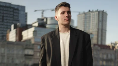 Вакарчук, Kola, Alyona Alyona, YARMAK в одном клипе - премьера песни "Люди" от YAKTAK