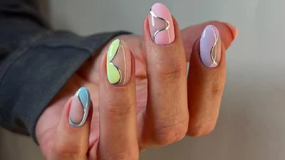 Пасхальный маникюр 2025: пастель, кролики и другие волшебные детали в 6 стильных вариантах